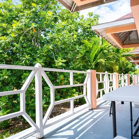 Shields Negril Villas Room photo