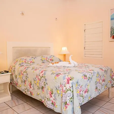 Shields Negril Villas Exterior photo