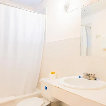 Shields Negril Villas Room photo