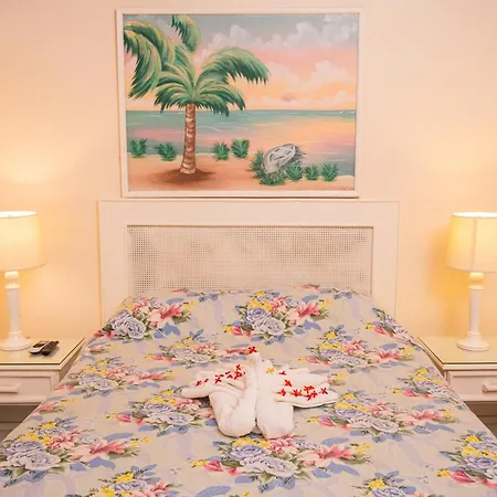 Shields Negril Villas Room photo