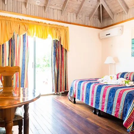 Shields Negril Villas Room photo